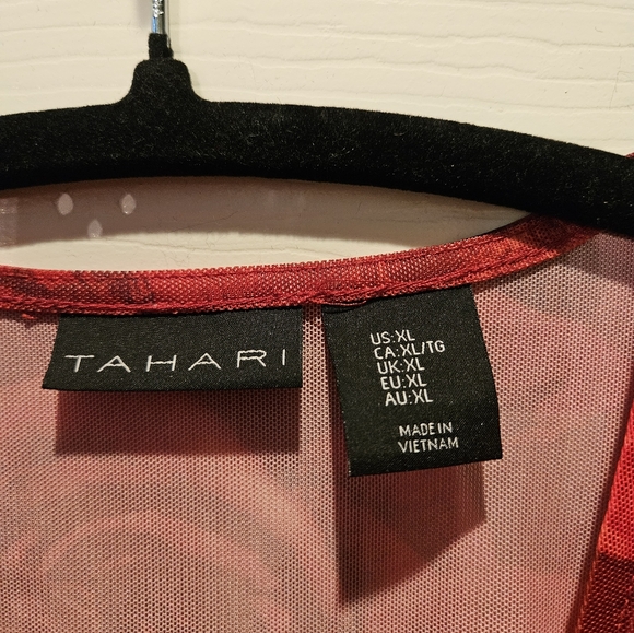 Rose Pattern Top - Picture 2 of 3